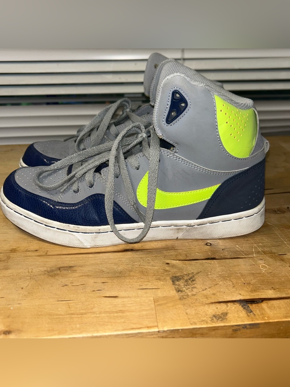 Nike Court Tranxition 537328-034 2012 Gray Navy Blue Green Hi Tops Mens Size 8